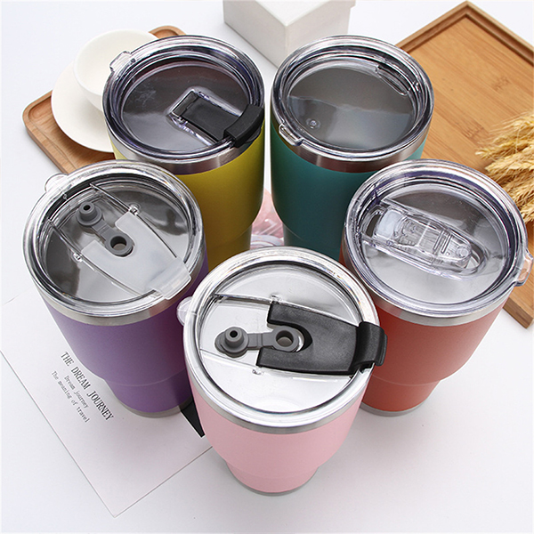 What are the features of the Stainless Steel Mugs?