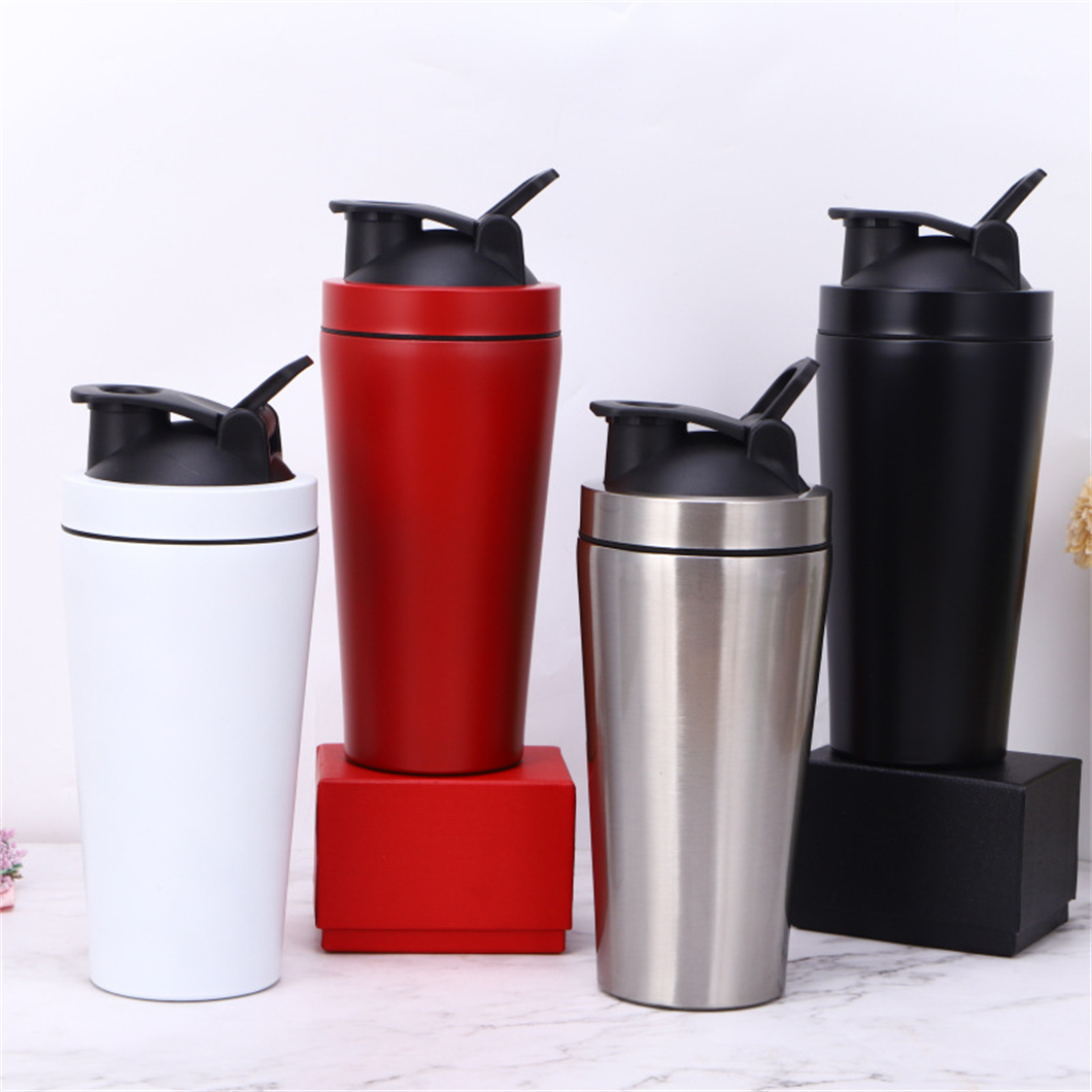 What are the features of the Self Stirring mug?